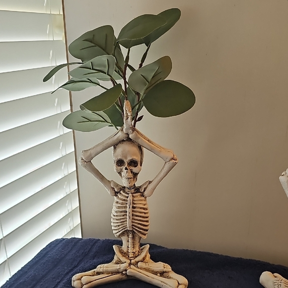 New Bundle of 2 12" Ceramic Yoga Skeletons with Greenery Halloween Decor - Picture 2 of 16